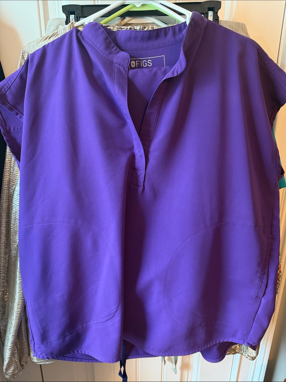 Figs Women's Violet Split-Neck Tunic